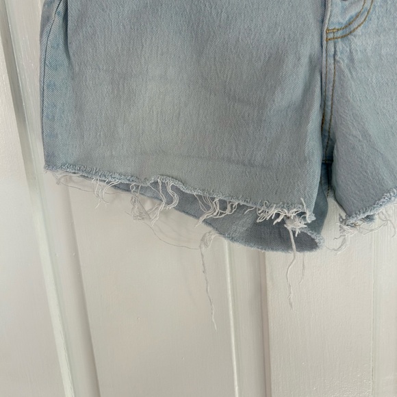 Universal Thread Light Blue Button-Fly Denim Shorts - Picture 4 of 5